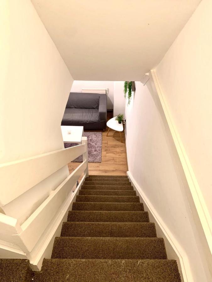 Private Bedrooms In A Flat! Home Away From Home! Shared Bathroom Londyn Zewnętrze zdjęcie